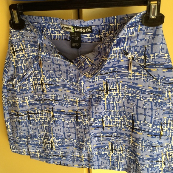 2 pieces! Tail tech sleeveless golf/pickleball top (s)and Jamie Sadock Skort (2) - Picture 3 of 4